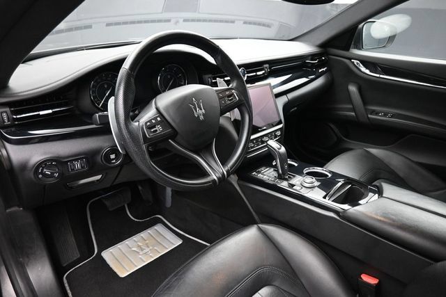 Used 2022 Maserati Quattroporte Modena Q4 AWD/4WD image 5