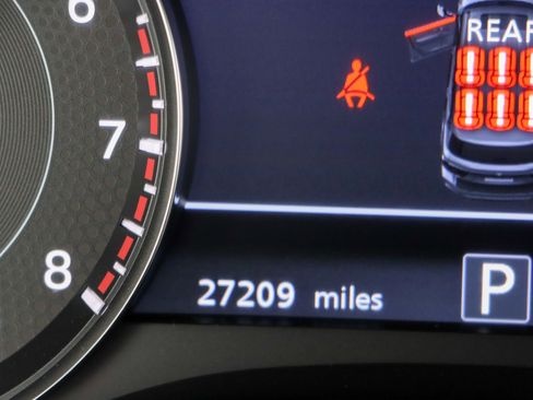 Used 2024 Nissan Armada SL image 17