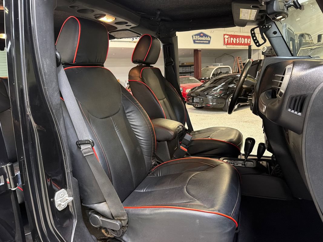 Used 2015 Jeep Wrangler Unlimited Sport w/ Quick Order Package 24S AWD/4WD image 33