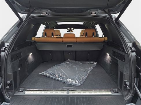 Used 2024 BMW X5 xDrive50e w/ Premium Package image 15