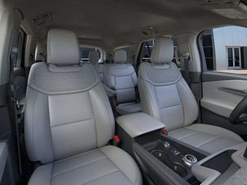 New 2026 Ford Explorer Active w/ Active Comfort Package image 10