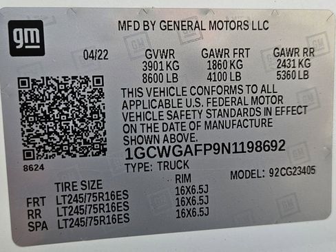 Used 2022 Chevrolet Express 2500 w/ Driver Convenience Package RWD image 16