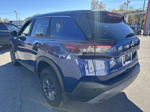 Used 2023 Nissan Rogue S image 6