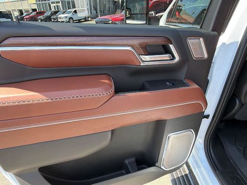 New 2026 GMC Sierra 3500 Denali Ultimate AWD/4WD image 38