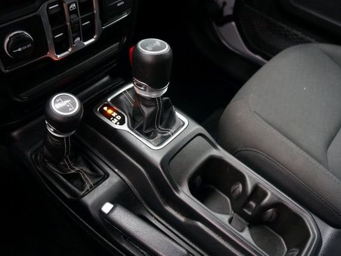 Used 2023 Jeep Wrangler Sahara image 23