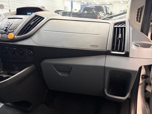 Used 2015 Ford Transit 150 XLT RWD image 24