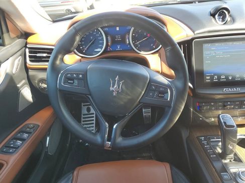 Used 2019 Maserati Ghibli S GranLusso image 16