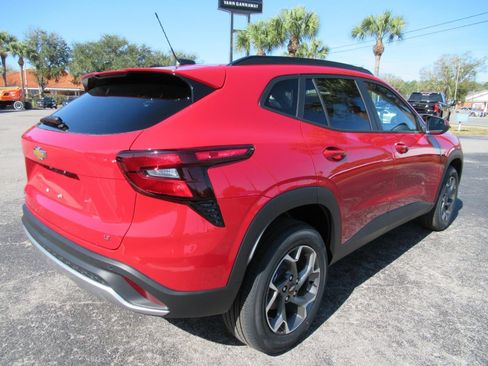 New 2026 Chevrolet Trax LT w/ Driver Confidence Package image 5