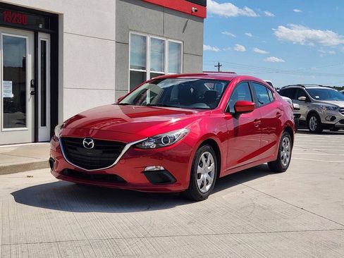 Used 2015 MAZDA MAZDA3 i Sport FWD image 2