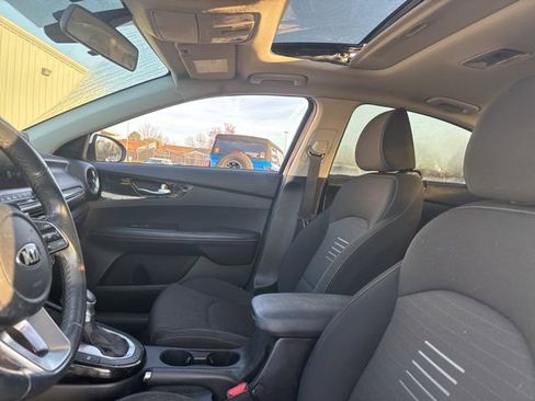 Used 2019 Kia Forte S w/ S Premium Package image 10