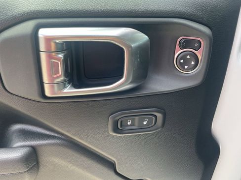 New 2025 Jeep Gladiator Rubicon w/ Safety Group image 14