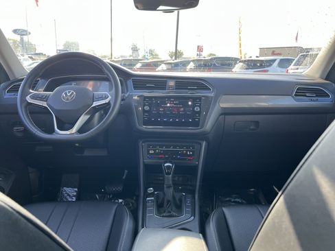 Used 2024 Volkswagen Tiguan Wolfsburg Edition image 22