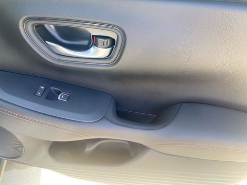 Certified 2025 Honda HR-V Sport image 35
