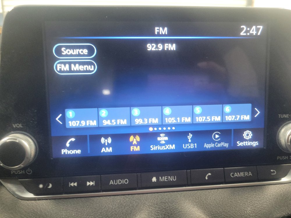 Used 2025 Nissan Sentra SV FWD image 25