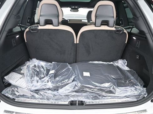 New 2026 Volvo XC90 B6 Ultra w/ Lounge Package image 30