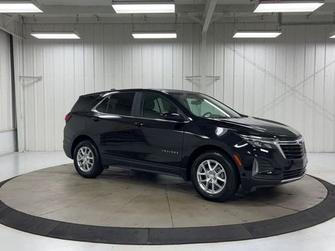 Used 2023 Chevrolet Equinox LT FWD image 2