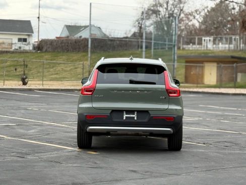 Used 2023 Volvo XC40 B5 Ultimate w/ Protection Package Premier image 6