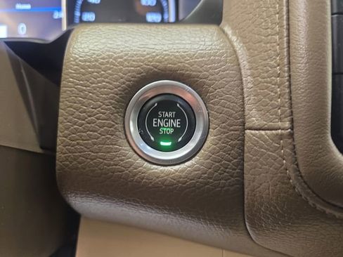 Used 2021 GMC Yukon Denali w/ LPO, Illumination Package AWD/4WD image 31