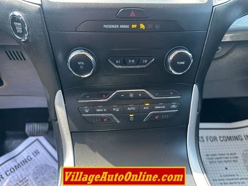 Used 2019 Ford Edge SEL w/ Equipment Group 201A AWD/4WD image 22