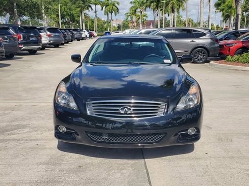 Used 2015 INFINITI Q60 Convertible w/ Premium Package RWD image 2