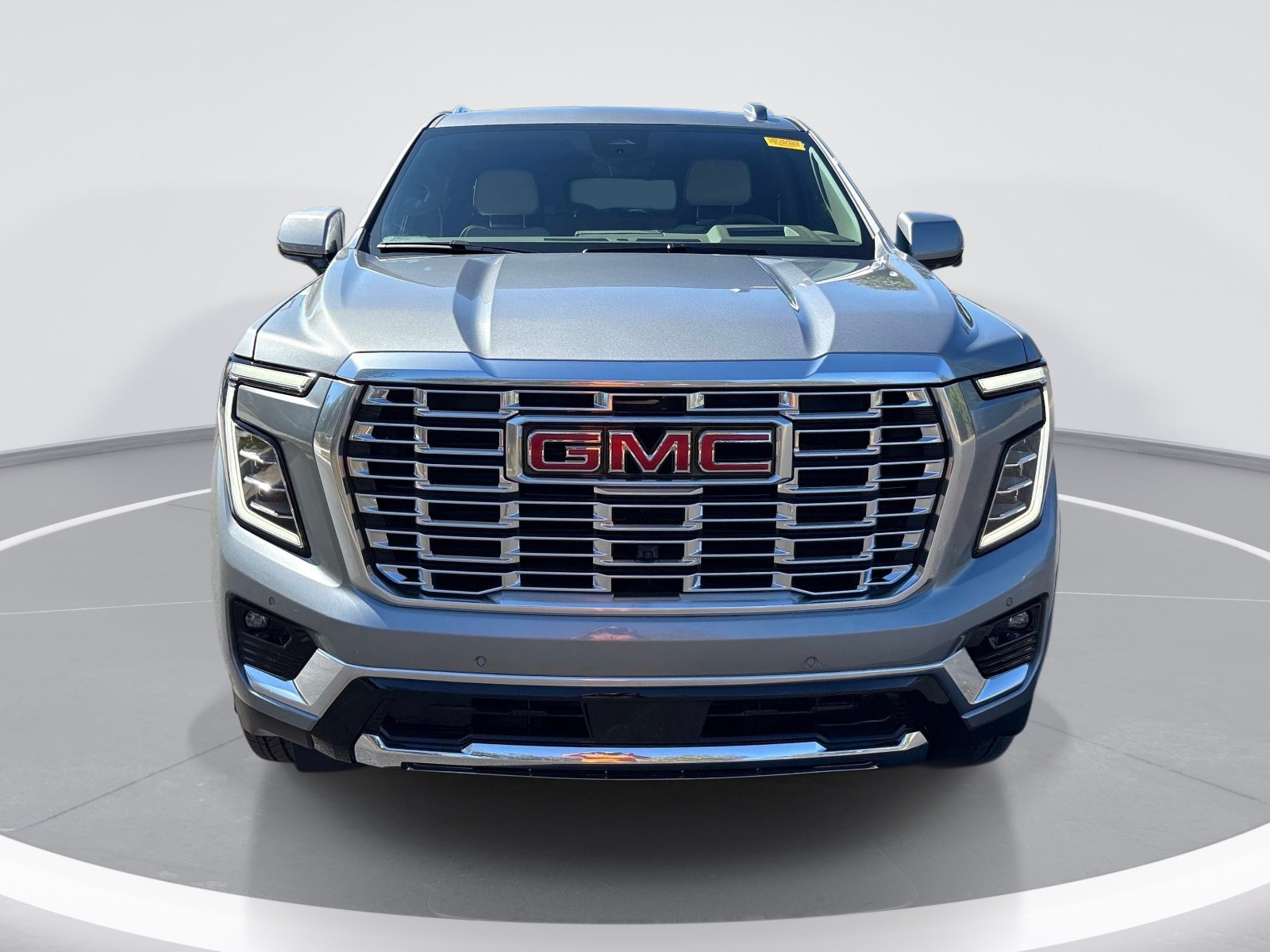 Used 2026 GMC Yukon Denali w/ Denali Reserve Package AWD/4WD image 2