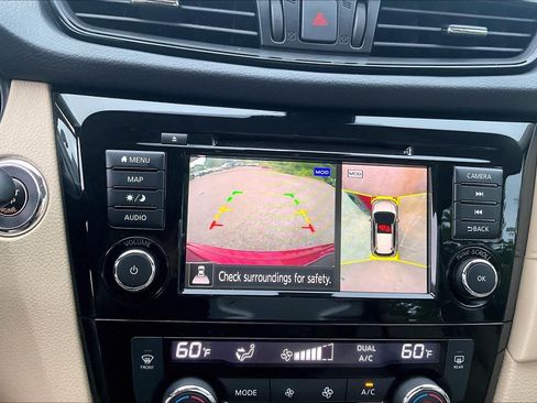 Used 2020 Nissan Rogue SV w/ Sun & Sound Touring Package AWD/4WD image 30