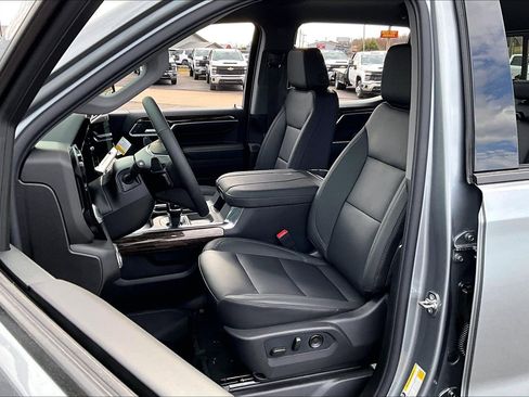 New 2026 GMC Sierra 1500 Elevation w/ Elevation Premium Package image 9