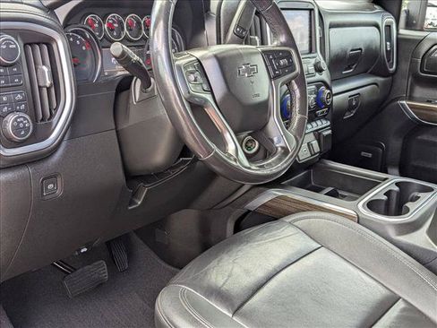 Used 2021 Chevrolet Silverado 1500 LT Trail Boss w/ Convenience Package II AWD/4WD image 9