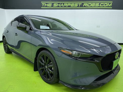 Used 2021 MAZDA MAZDA3 Hatchback w/Premium Plus Pkg image 2