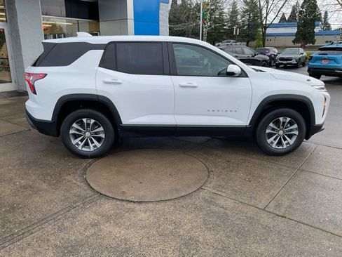 New 2026 Chevrolet Equinox LT image 10