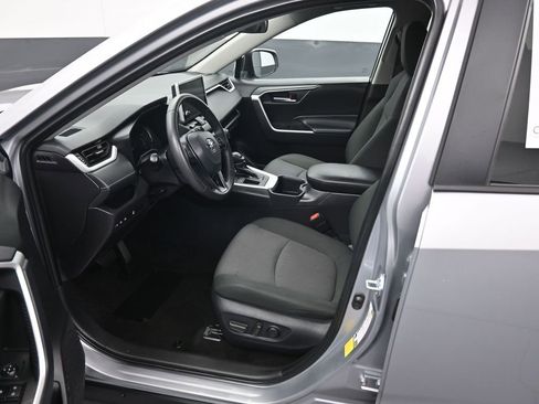 Used 2025 Toyota RAV4 XLE w/ Weather Package image 9