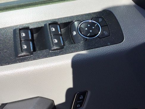 Used 2018 Ford F150 XLT w/ Equipment Group 302A Luxury image 12