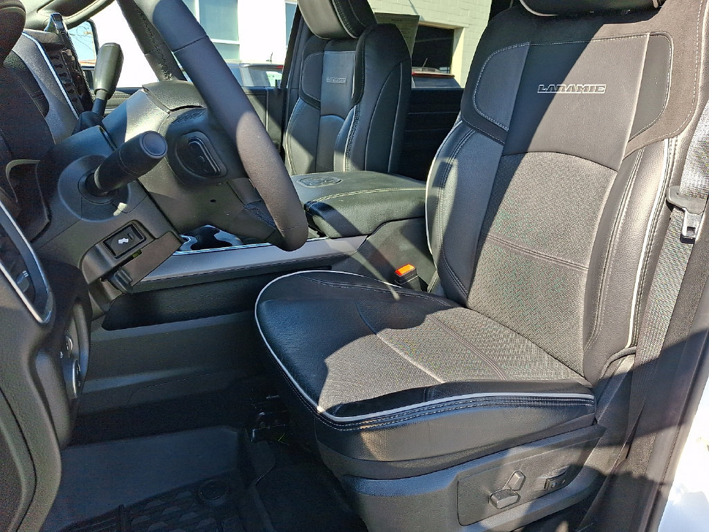 Certified 2025 RAM 3500 Laramie AWD/4WD image 17