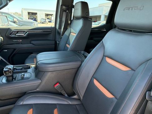 Used 2024 GMC Sierra 1500 AT4 w/ Technology Package AWD/4WD image 20