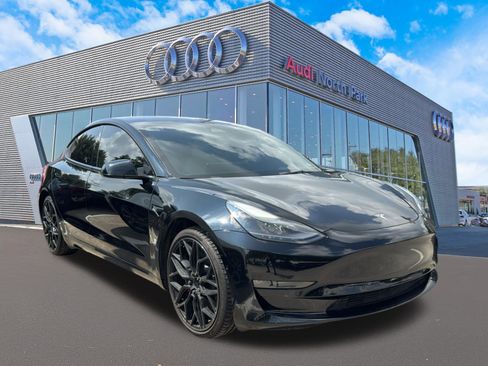 Used 2022 Tesla Model 3 Performance AWD/4WD image 1