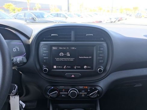 Used 2025 Kia Soul LX FWD image 17