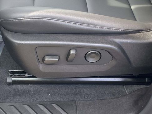 Used 2023 Chevrolet Colorado LT w/ LT Convenience Package III image 14