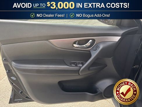 Used 2016 Nissan Rogue S FWD image 16