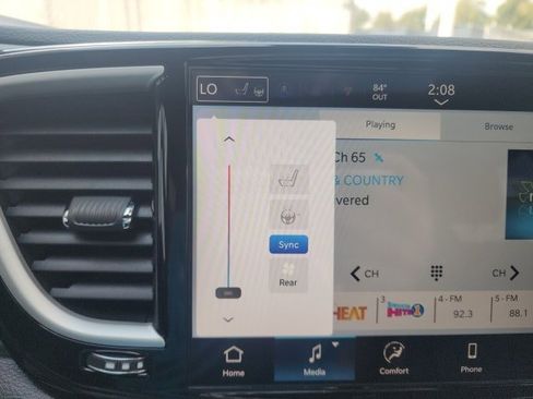 New 2026 Chrysler Pacifica Select image 5