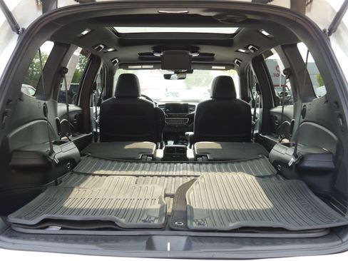 Used 2021 Honda Pilot Black Edition image 8