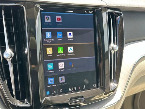 Certified 2025 Volvo XC60 T8 Plus w/ Protection Package Premier image 11