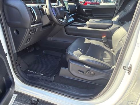 Used 2025 Ford Expedition Max Platinum w/ Stealth Performance Package image 9