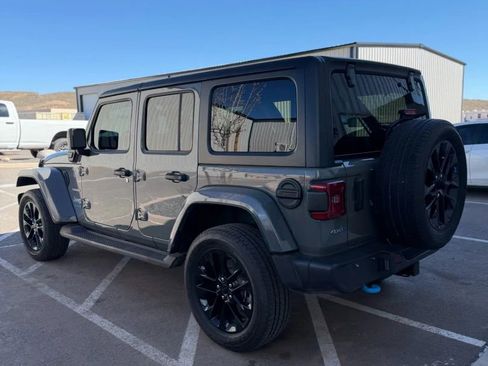 Used 2023 Jeep Wrangler Unlimited Sahara w/ Cold Weather Group AWD/4WD image 3