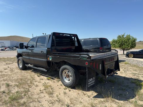 Used 2005 Chevrolet Silverado 2500 LT w/ Heavy-Duty Power Package AWD/4WD image 7