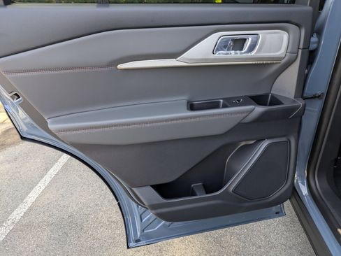 New 2026 Ford Explorer Active w/ Active Comfort Package RWD image 24