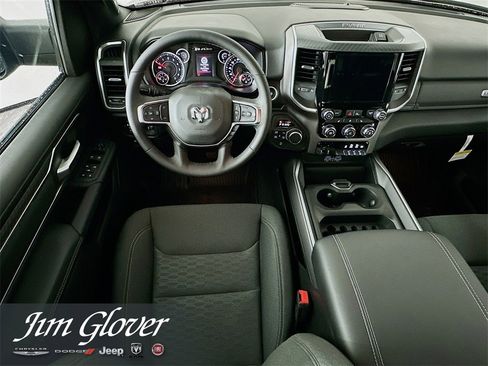 New 2026 RAM 1500 4x4 Crew Cab image 18