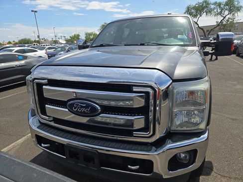 Used 2016 Ford F250 XLT w/ XLT Premium Package AWD/4WD image 6