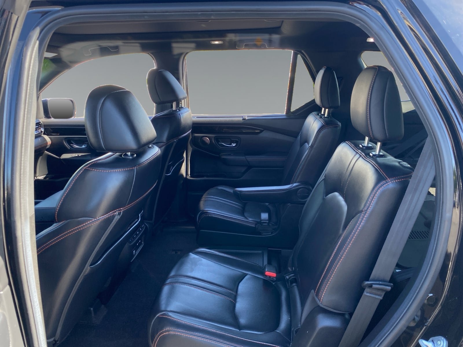 Used 2025 Honda Pilot TrailSport image 13