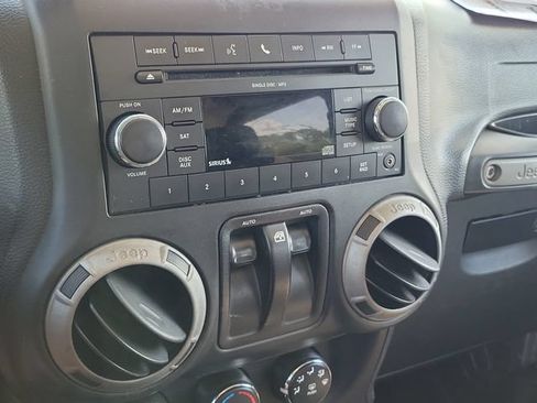 Used 2017 Jeep Wrangler Sport AWD/4WD image 29