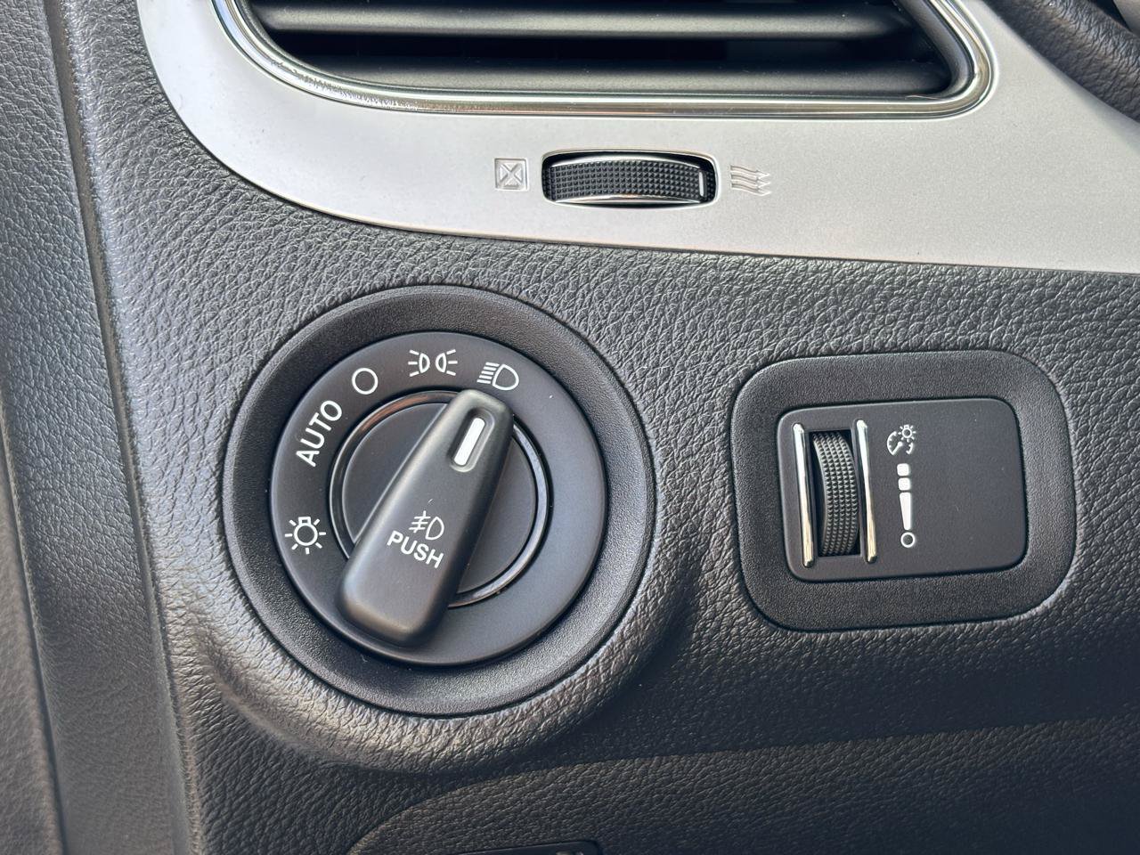 Used 2018 Dodge Journey GT AWD/4WD image 17